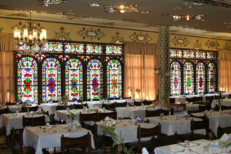 warm environment of Shahrzad Restaurant